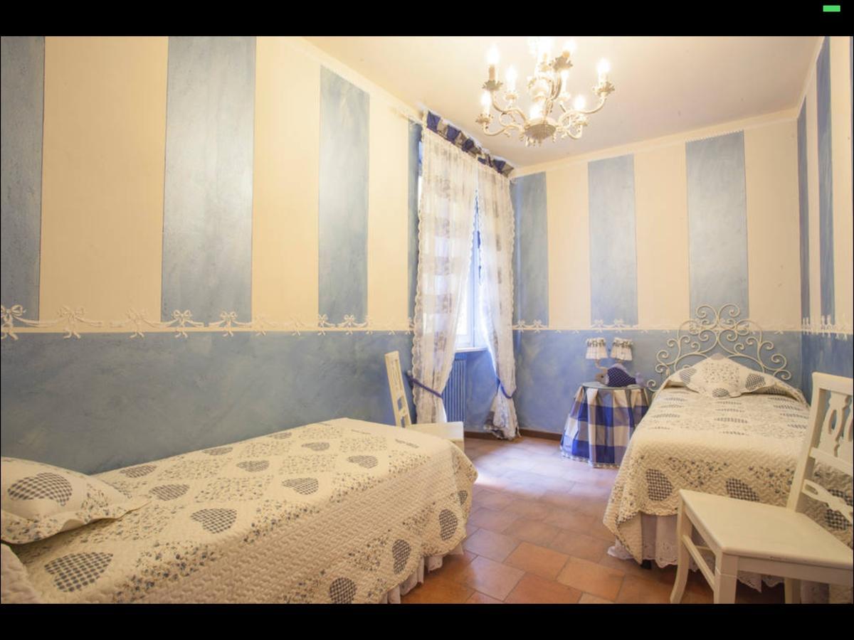 Relais De La Place Desenzano del Garda Exteriör bild